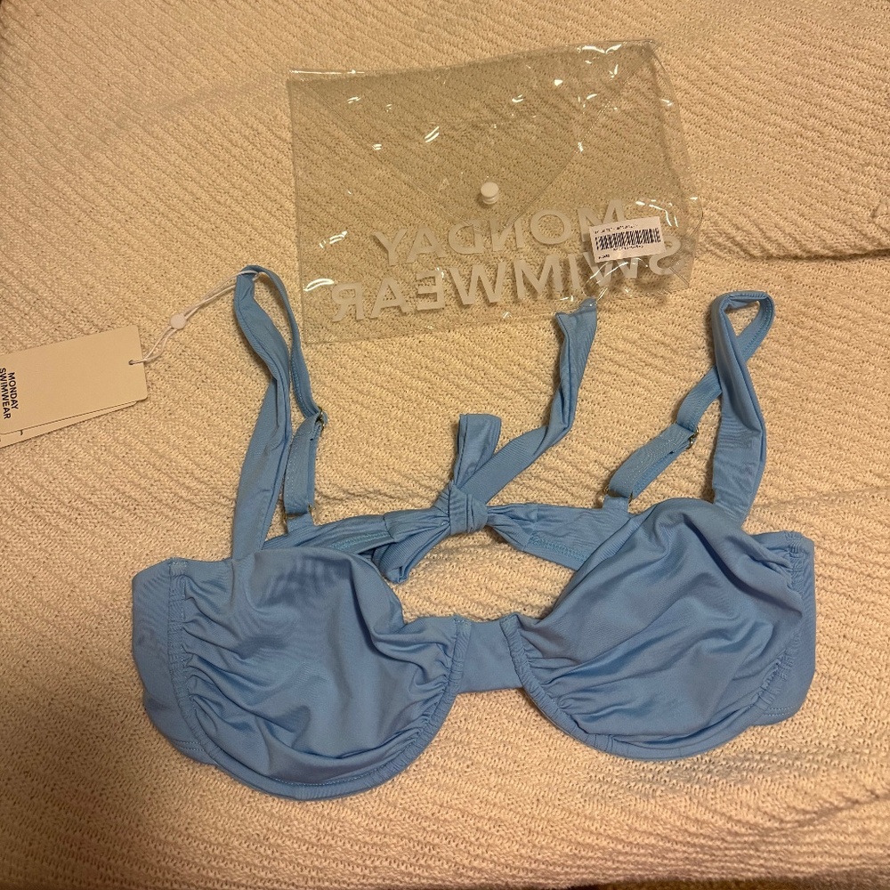 Monday swimwear Malibu top